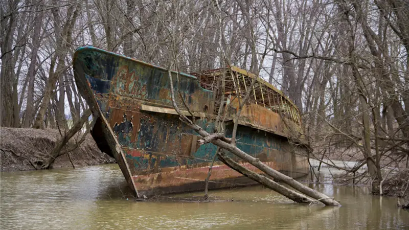 Cincinnati abandoned ghost ship 