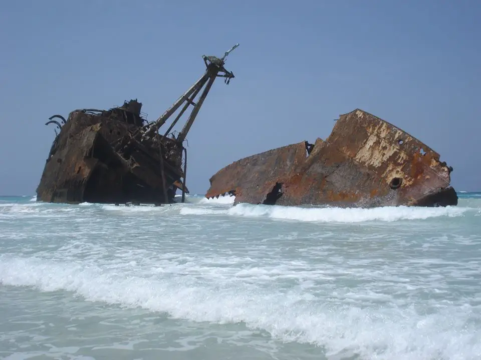 Cabo Santa Maria rusted and abandoned