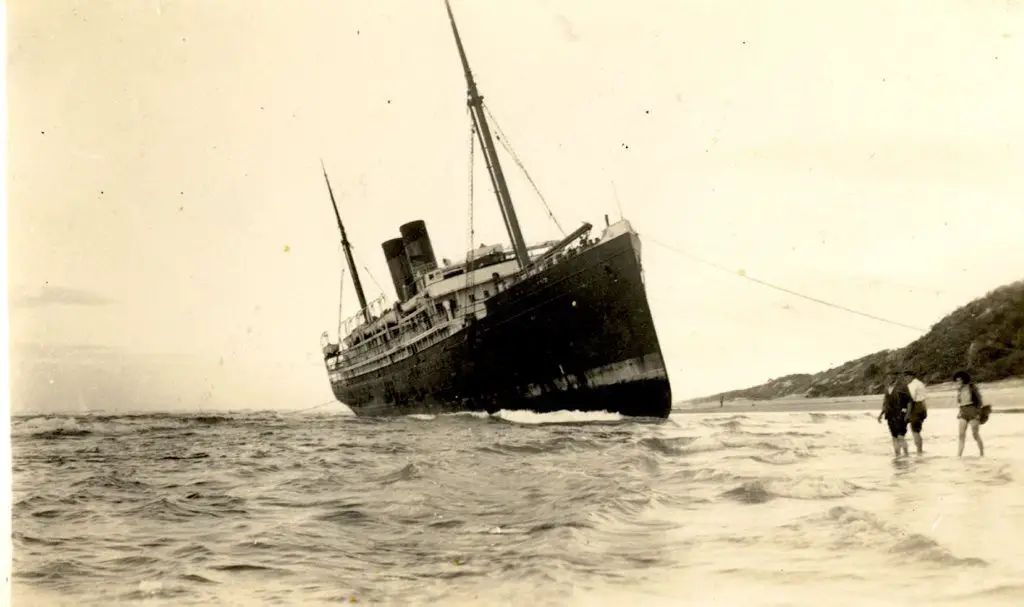 Wreck of the Maheno 1934