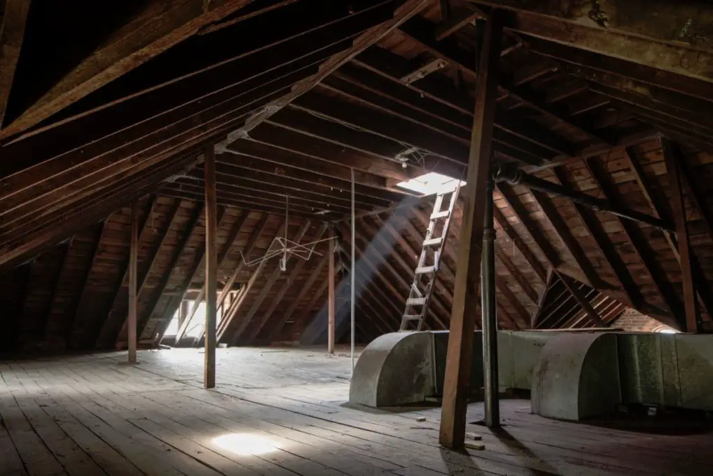 stonewall jackson school cottage attic