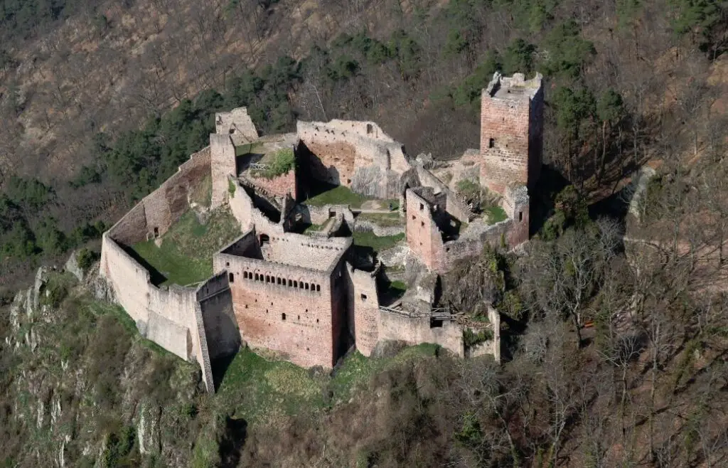 abandoned castles in eastern france