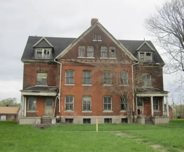 23 Abandoned Places In Michigan [MAP]